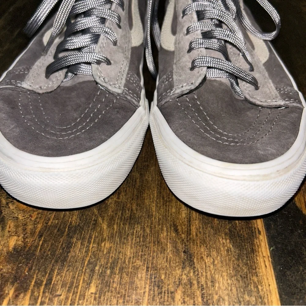 Vans Sk8 Hi MTE Womens Size 8 Gray Suede Faux Fur Lining Skate Shoes Sneakers